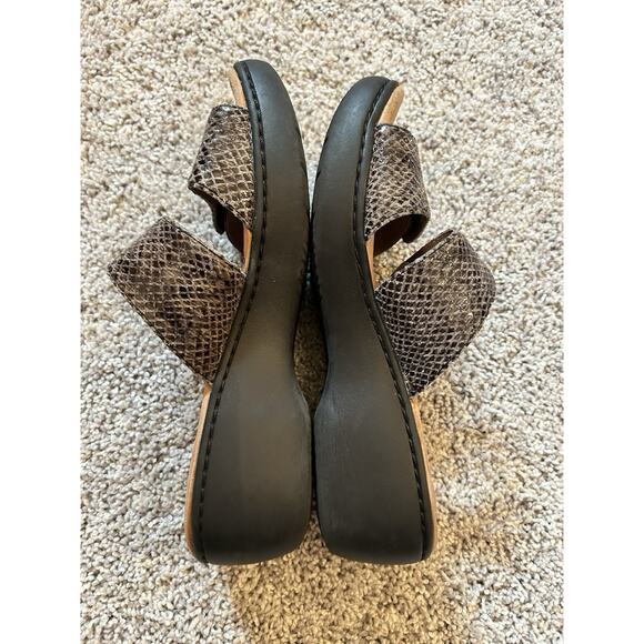 Clarks Black Snakeskin Leather Slip On Comfort Wedge Sandals Delana Fenela 6.5M‎ - Picture 6 of 9